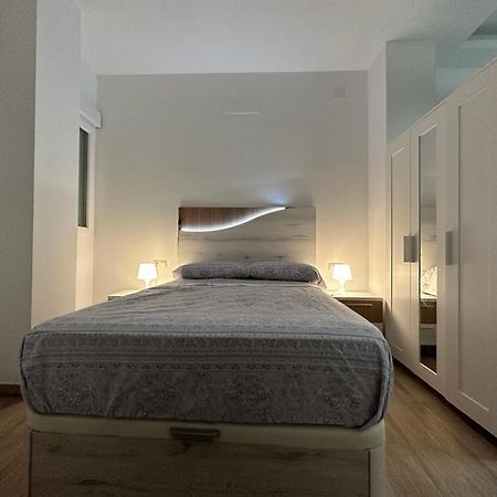 Sky Garden Malaga Centro Apartment Exterior foto